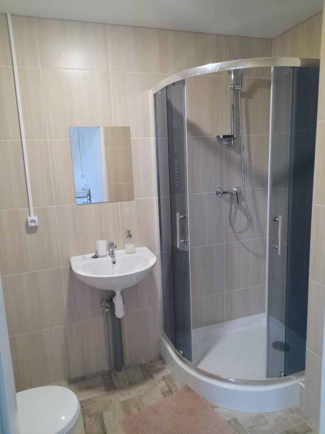 Aparthotel Lev I Sova à Mělník Extérieur photo